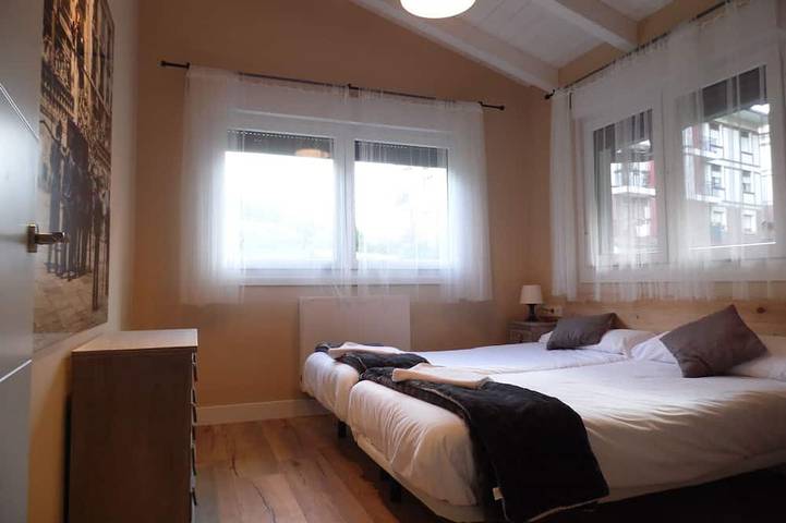 Location de vacances pour 14 personnes, avec terrasse et jardin à Busturia - 3