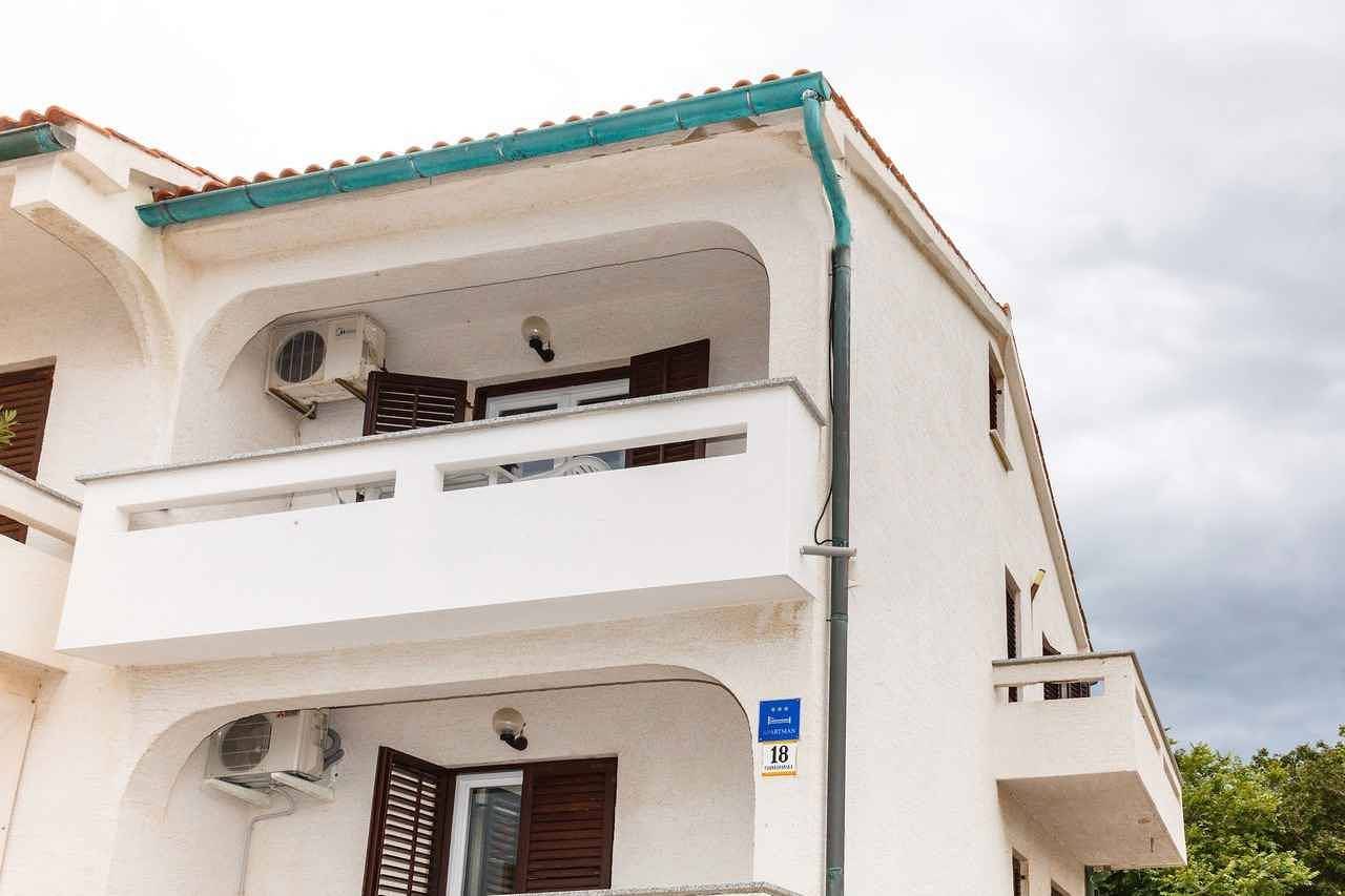 Cijeli studio, Studio 150 m from the sea  in Vajavina, Vrbnik