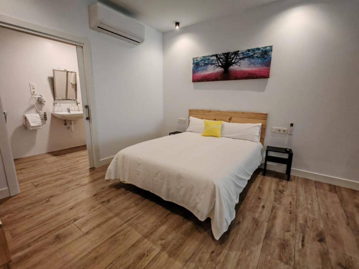 Quadruple Room with Bathroom in Bilbao, Biscaye