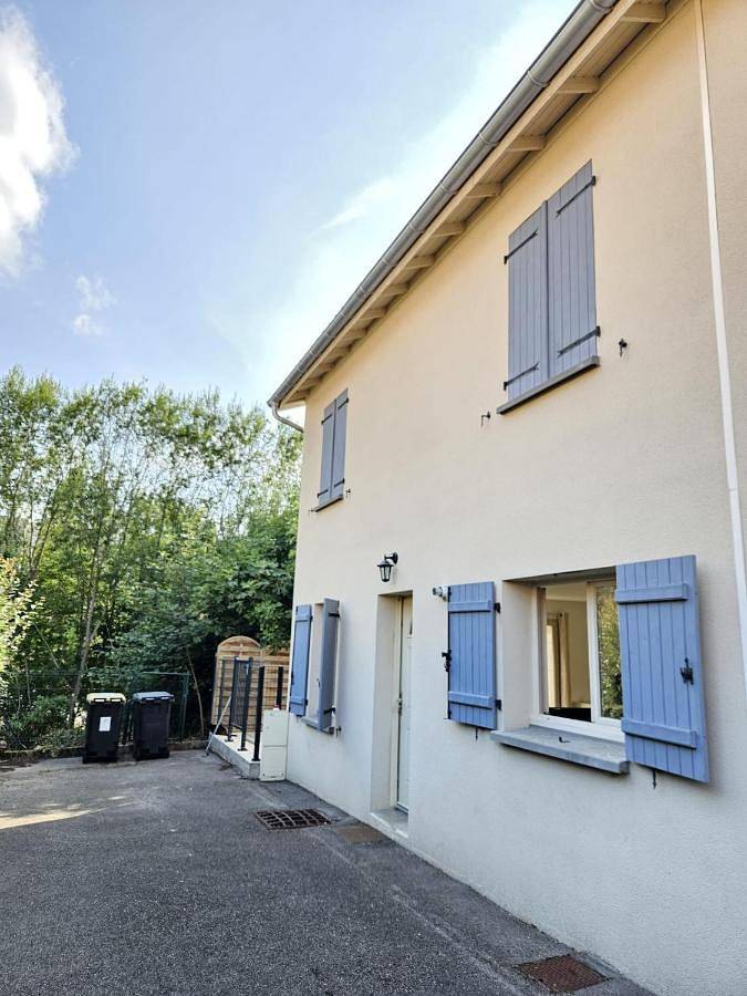 Location de vacances pour 6 personnes, avec Terrasse et Jardin à Sain-Bel