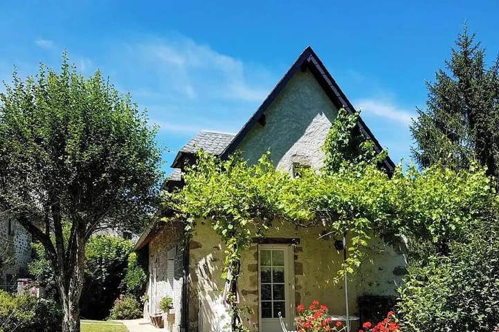 Location de vacances pour 4 personnes, avec Terrasse à Gimel-les-Cascades