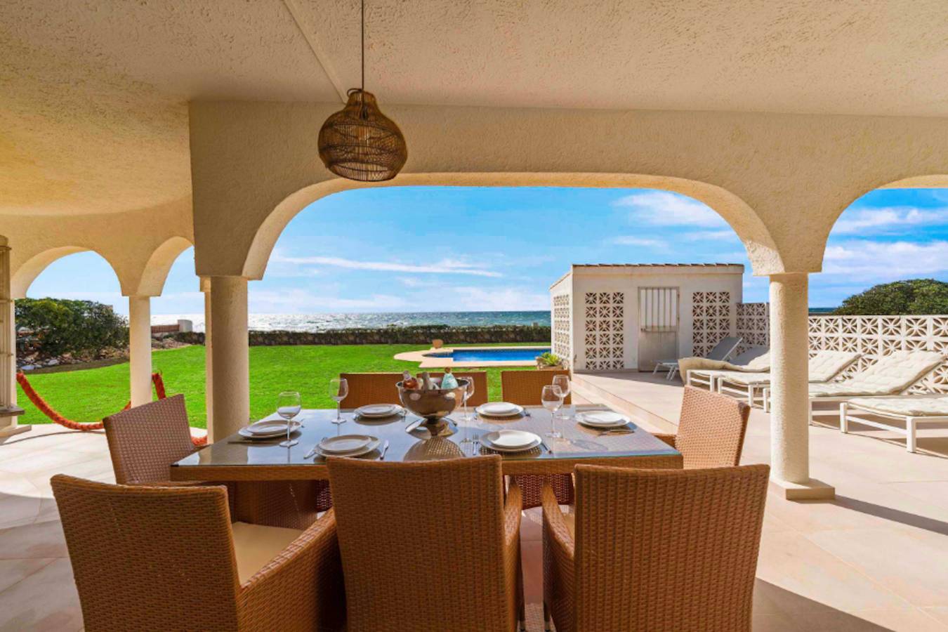 1100 - Beach Front Villa in Marbella Este, Marbella