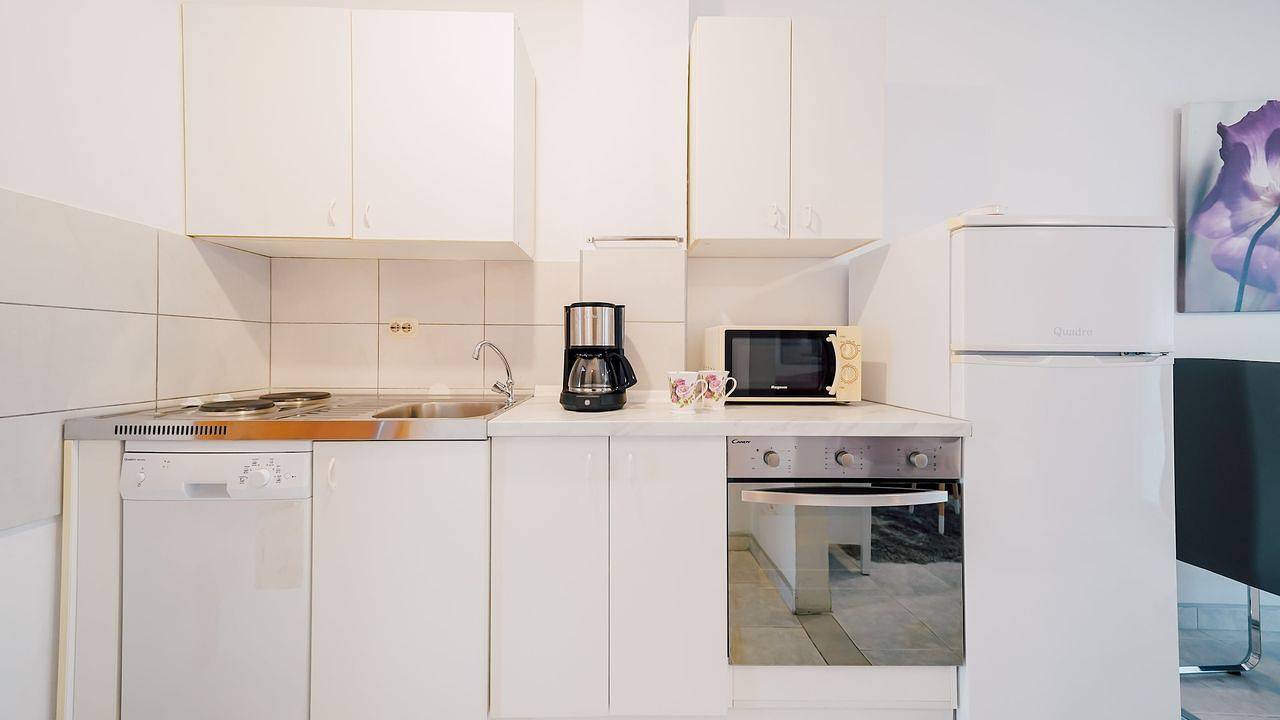 Ganze Ferienwohnung, Ferienwohnung für 3 Personen mit Garten in Ljubac, Zadar