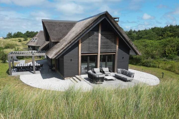 Ferienhaus für 12 Personen, mit Terrasse und Garten sowie Sauna