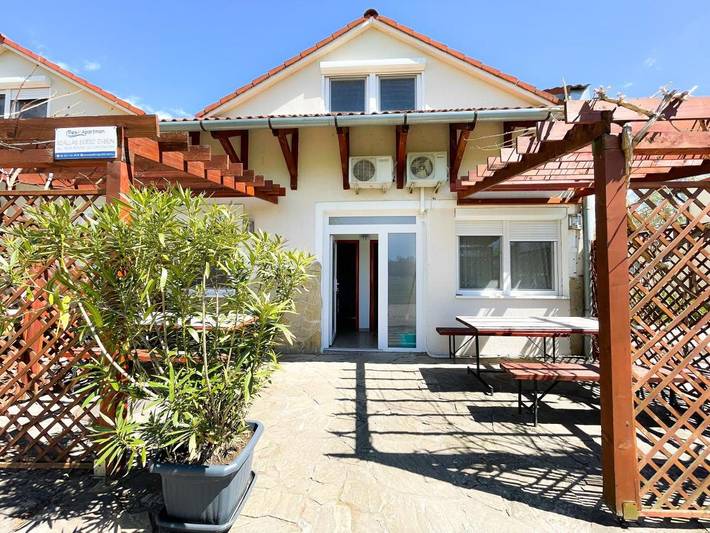 Ferienhaus für 4 Personen, mit Seeblick in Zamardi - 2