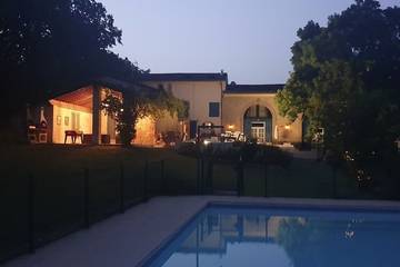 Gîte pour 6 personnes, avec balcon ainsi que jardin et piscine à Cenne-Monestiés