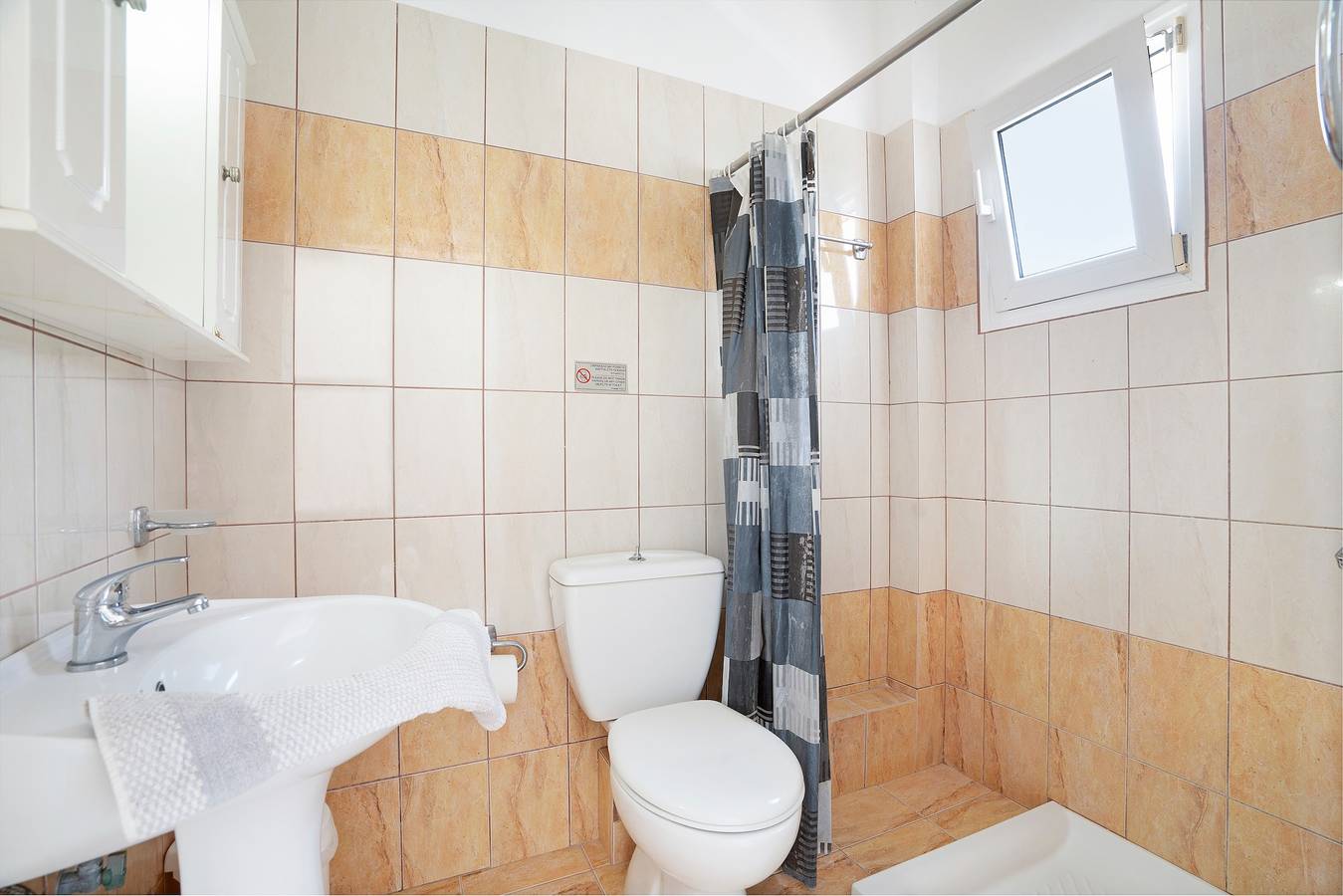 Apartamento entero, Apartamento 'Vista al mar 1' con piscina compartida, Wi-Fi y aire acondicionado in Cefalonia