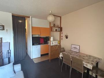 Gîte pour 4 personnes, avec balcon dans Super Besse