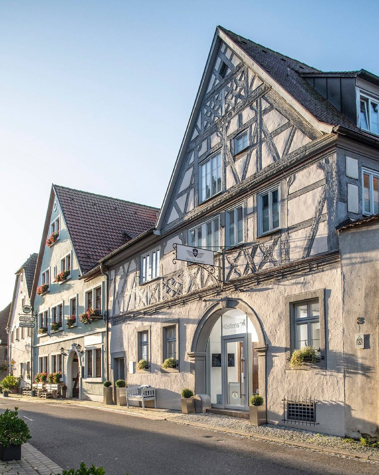 Hästens Boutique Biohotel – chez Douverne - Superior Suite "beaux rêves" mit 2. Schlafzimmern in Sommerach, Fränkisches Weinland