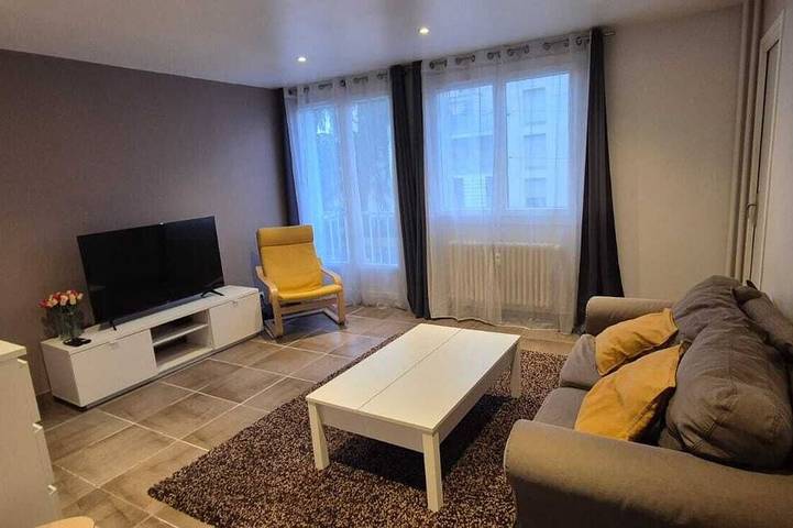 Location de vacances pour 6 personnes à Vaulx-en-Velin