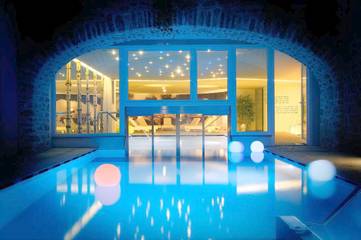 Maison d’hôte pour 2 personnes, avec jardin et piscine ainsi que jacuzzi et sauna dans Jovençan