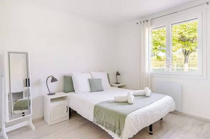 Villa 200m²- piscine aux portes du Beaujolais in Sainte-Euphémie, Ain