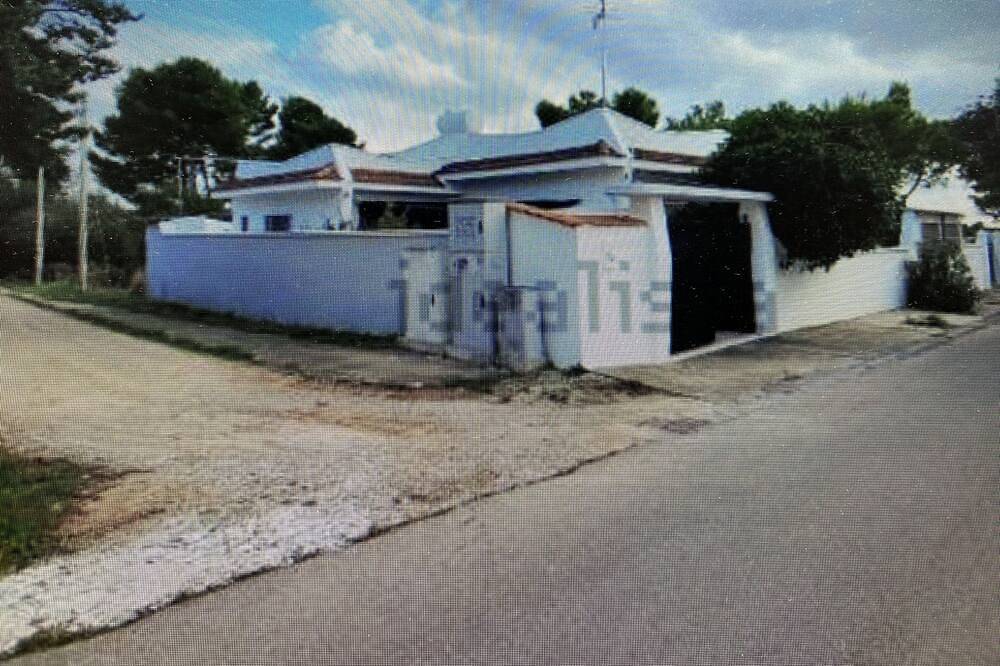 Villa a San Pietro in Bevagna in Specchiarica, Avetrana