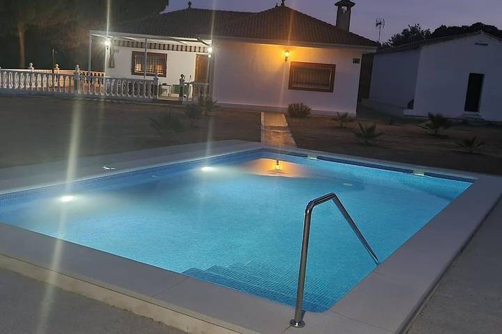 Apartamento para 9 personas, con Terraza y Jardín además de Piscina y Vistas en Villaviciosa de Córdoba