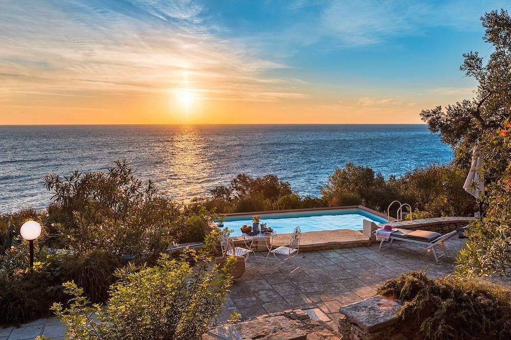 Mareblu, Trullo mit herrlicher Veranda mit Blick auf das Meer in der Franchina in Corsano, Lecce Provinz
