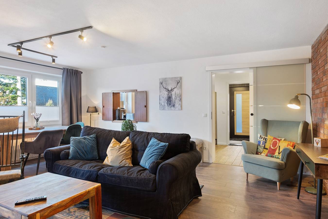 Entire apartment, Apartment 'Panoramablick Und Ruhe' with Mountain View, Private Terrace and Wi-Fi in Neustadt (Titisee-Neustadt), Titisee-Neustadt