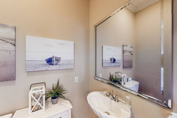 Vacation house for 18 people, with balcony in Alabama