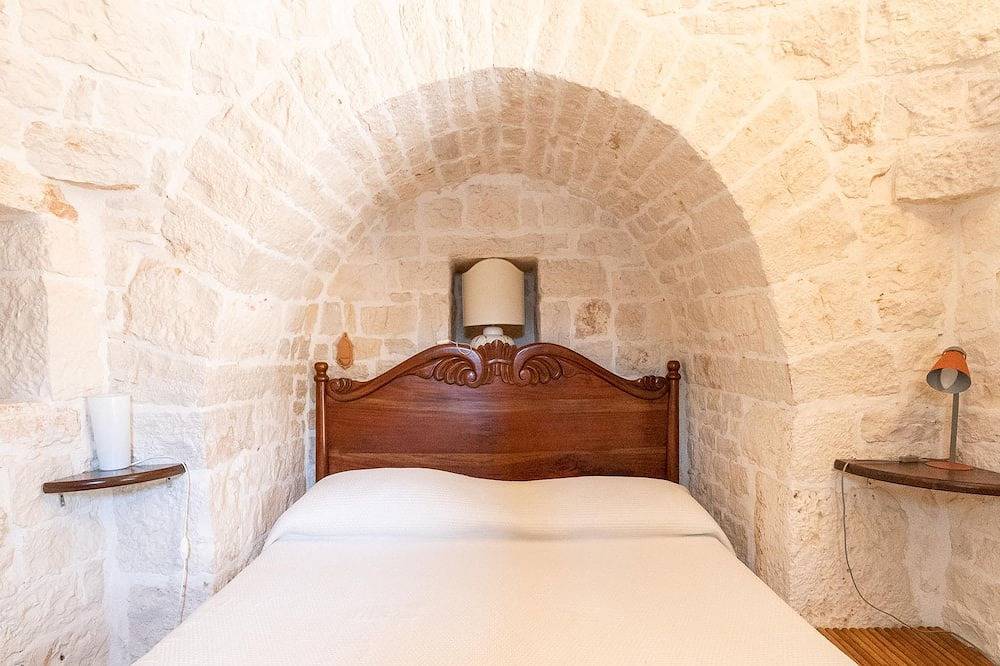 Historic Puglian Trulli | Villa Trulli Putignano | Historic Elegance Meets. in Putignano, Bari Province