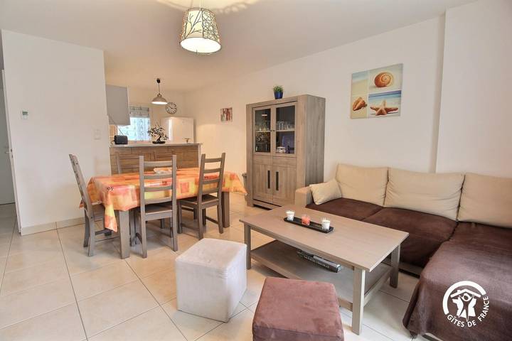 Gîte pour 4 personnes, avec terrasse - 1