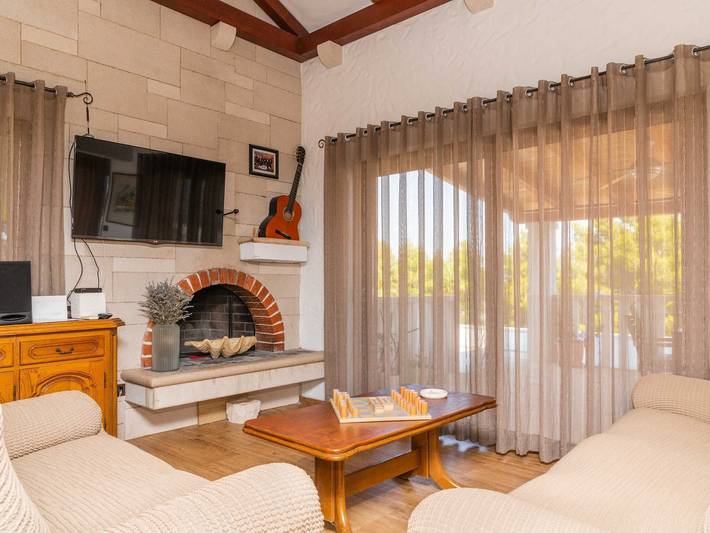 Villa pour 7 personnes, avec bassin pour enfant et terrasse, adapté aux familles à Supetar - 4