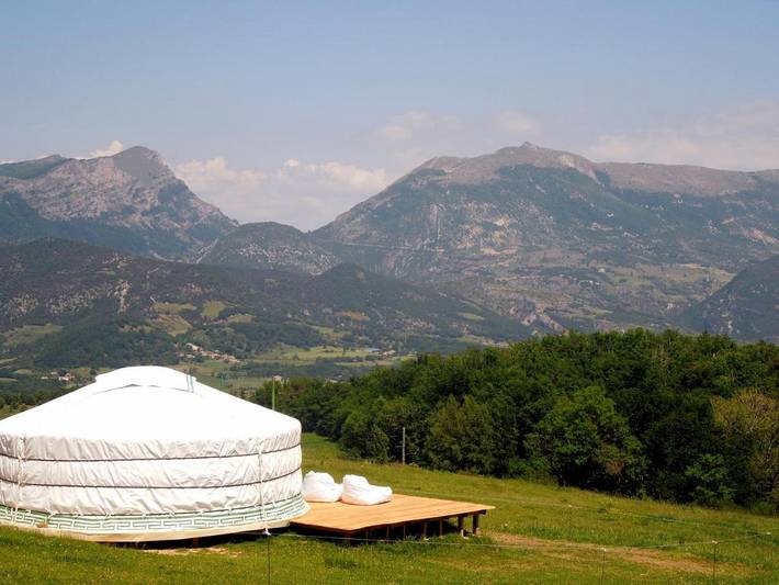 Camping pour 4 personnes, avec jardin et terrasse
