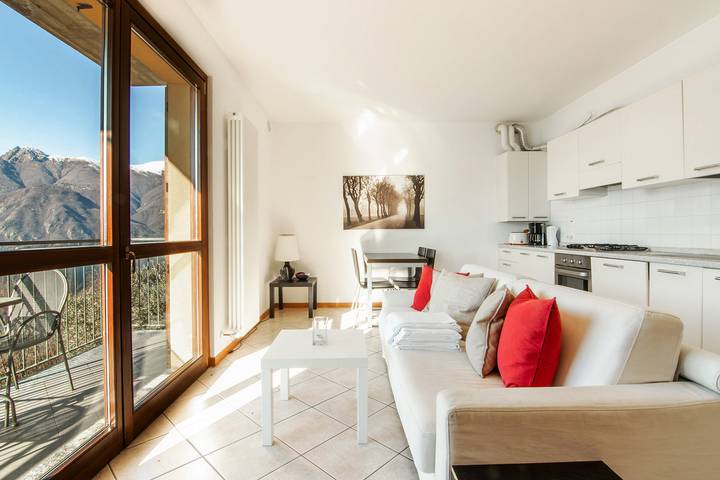 Ganze Wohnung, Vista d'Oro Ulivo Apt. 7 in Perledo, Gemeinde Perledo