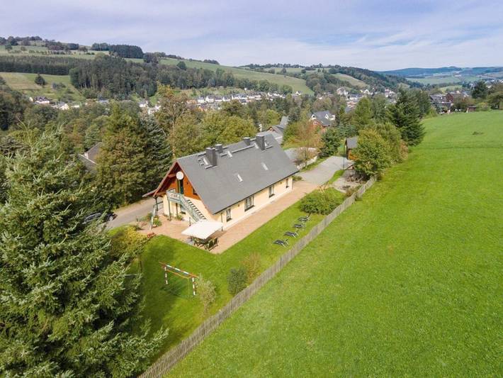 Ferienwohnung für 5 Personen, mit Terrasse und Garten sowie Ausblick in Schwarzenberg (Erzgebirge) - 3