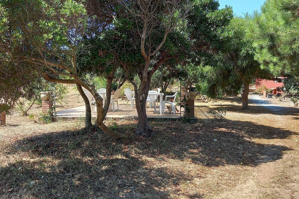 Apartamento entero, 4km from the sea, family apartment with indoor parking and garden in Arbus (Municipio), Campidano di Terralba