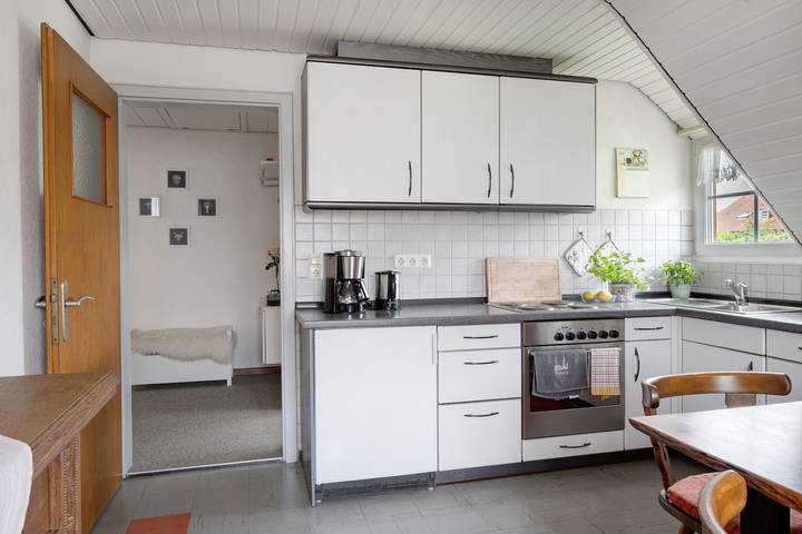 Ganze Wohnung, Ferienwohnung Höll" mit privater Terrasse, Gemeinschaftsgarten und Wlan in Freiburg, Südschwarzwald