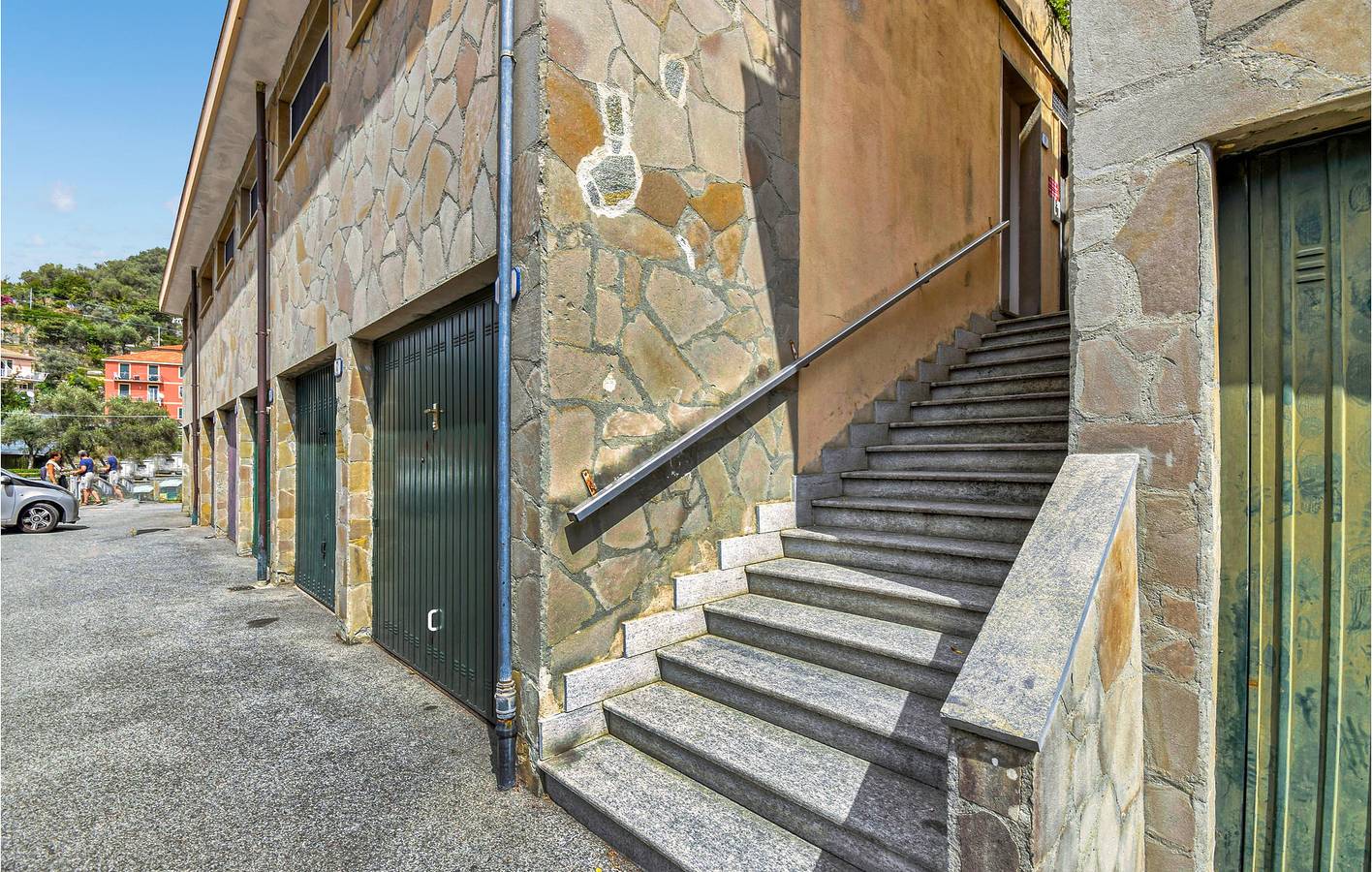 Ganze Ferienwohnung, Gemütliche 70sqm Wohnung | 600m zum Strand | TV & Internet in Recco, Riviera di Levante