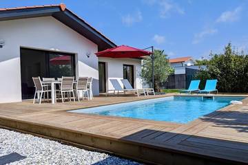 Gîte pour 6 personnes, avec piscine et terrasse à Angresse