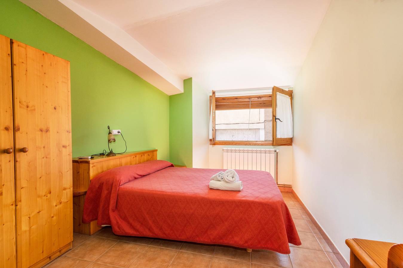 Kamer 'Habitación Doble' met Uitzicht op de Bergen, Wi-Fi en Airconditioning in Isona i Conca Dellà, Costers del Segre
