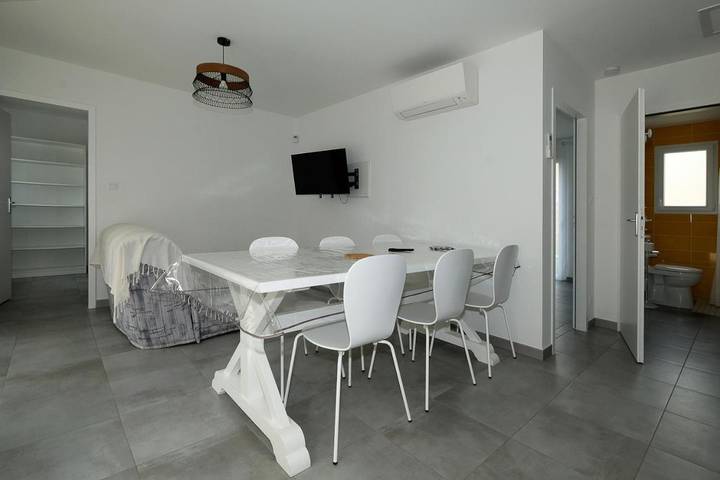 Location de vacances pour 15 personnes, avec piscine et jardin, animaux acceptés à Vairé - 2