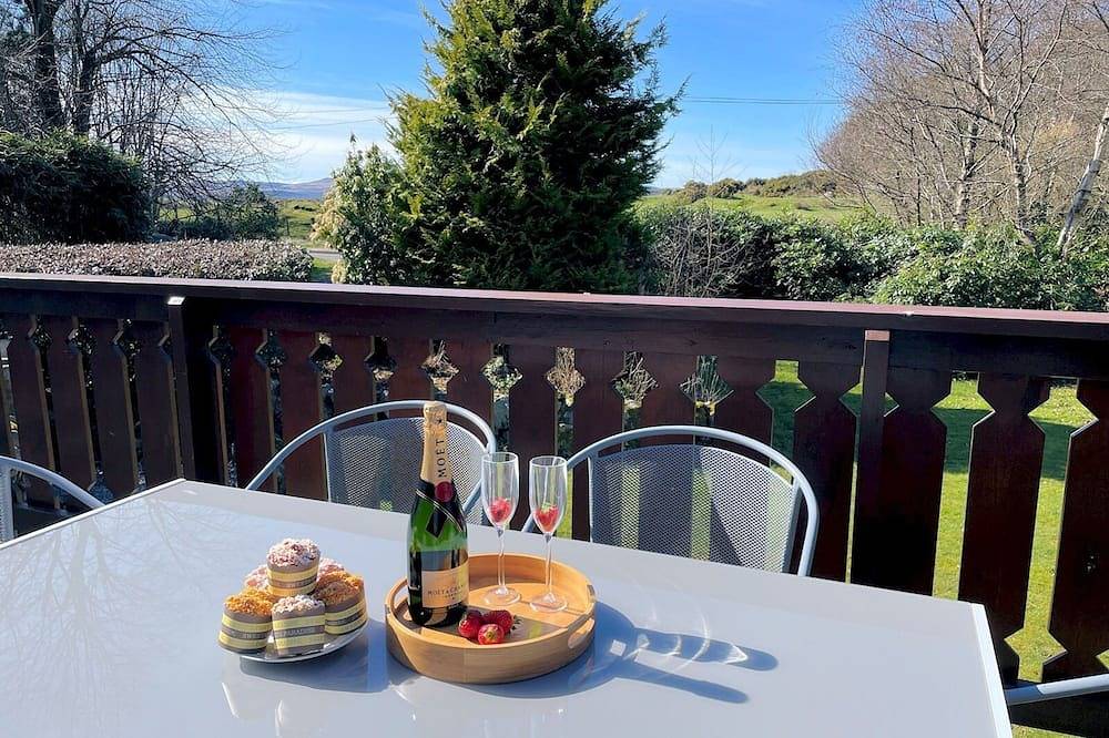 Beautiful Norwegian Lodge in Kippford with Garden Pass the Keys in Kippford, Dumfries and Galloway