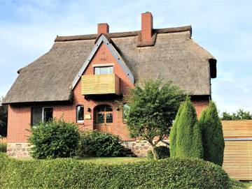 Ferienhaus für 6 Personen, mit Garten und Seeblick sowie Ausblick in Vogelsang-Warsin