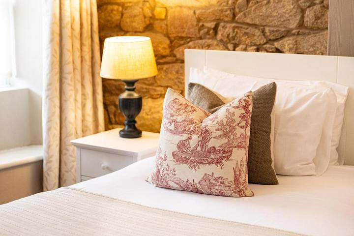 Location de vacances pour 2 personnes, avec jardin et vue dans Îles Anglo-Normandes - 4