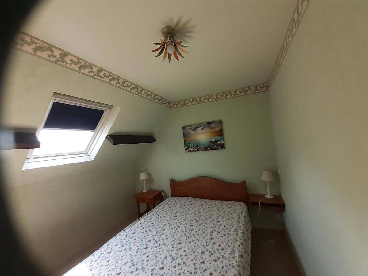 Petite maison de pêcheur à 800 m de la plage idéale pour 2 personnes in Maupertus-sur-Mer, Région de Cherbourg