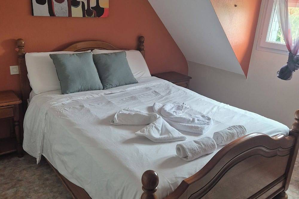 Beautiful Breton house with swimming pool  in Pluvigner, Region de Lorient