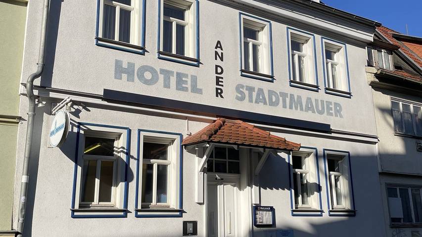 Zimmer für 2 Personen, mit Balkon - 1