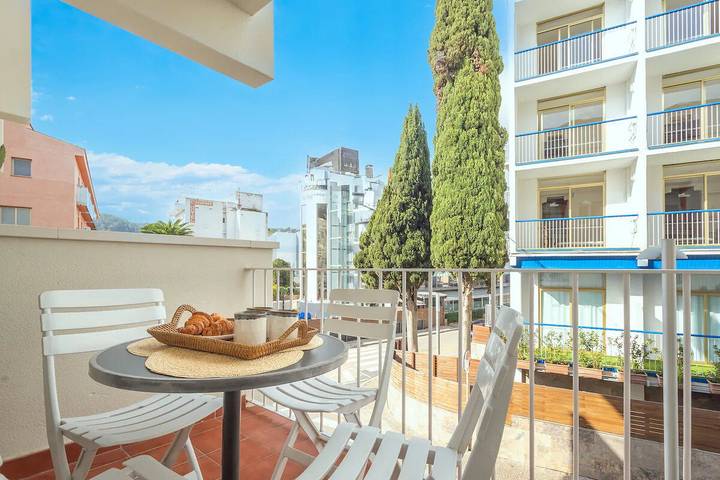 Appartamento intero, Appartamento vacanze per 4 persone con terrazza in Platja Gran (Tossa de Mar), Tossa de Mar