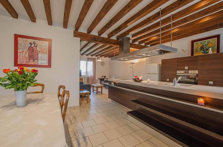 Location de vacances pour 6 personnes, avec jardin et terrasse à Laubressel - 2