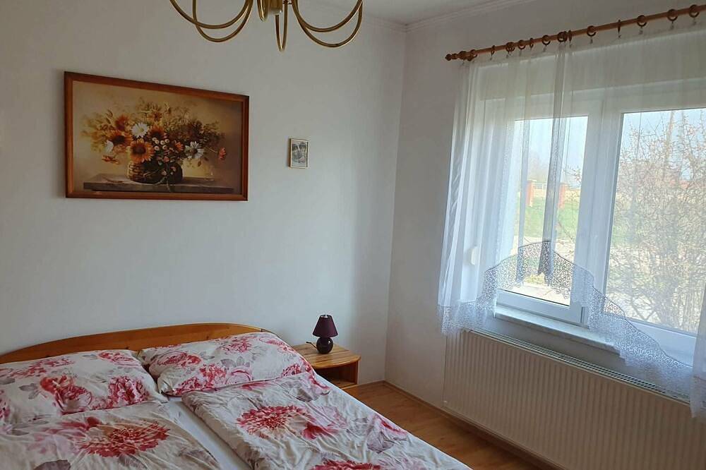 Sehr schönes Ferienhaus mit grossem Pool uneinichtbares Grundstück in Balatonszentgyörgy, Plattensee Südufer