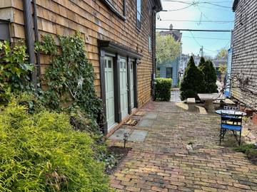 Vacation House for 16 Guests in Newport, Rhode Island, Picture 1