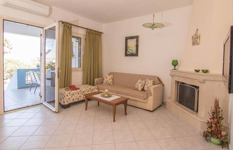 Gîte pour 4 personnes, avec Balcon et Terrasse ainsi que Jardin et Vue dans Palekastron - 4