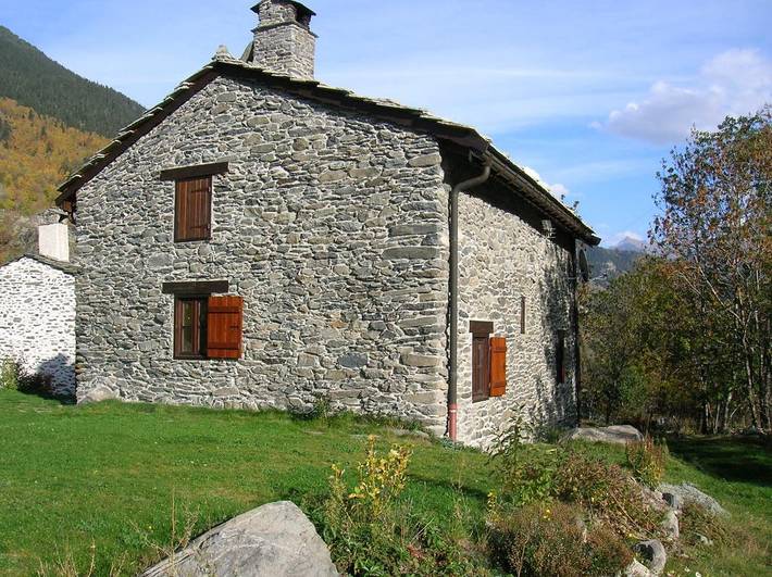 Gîte pour 6 personnes, avec jardin et terrasse