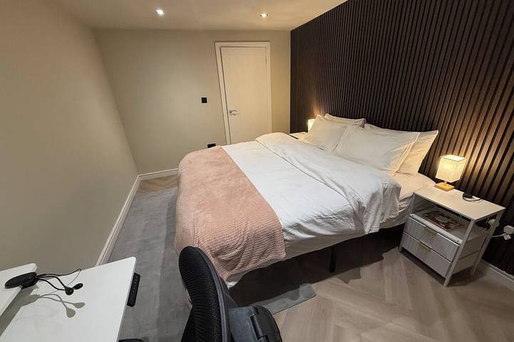 Spacious Home very quiet location. in Luton, Chiltern Hills