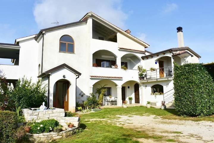 Apartament wakacyjny dla 2 osób, z ogród w Kanegra