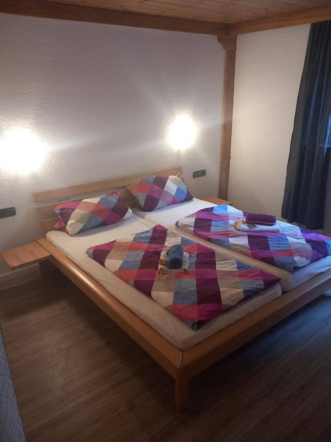 Ferienwohnung für 7 Personen, mit Sauna und Pool sowie Ausblick und Garten in Falkau (Feldberg) - 2