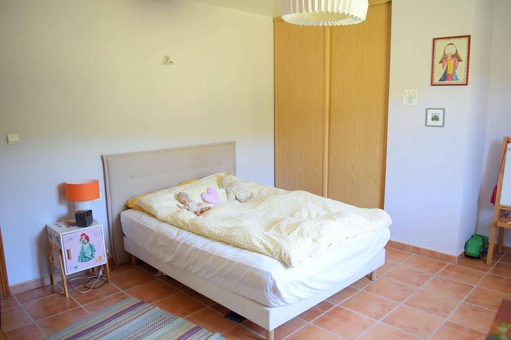 Charming 5-bedroom house with swimming pool in Cabriès, Mediterranean Coast (France)