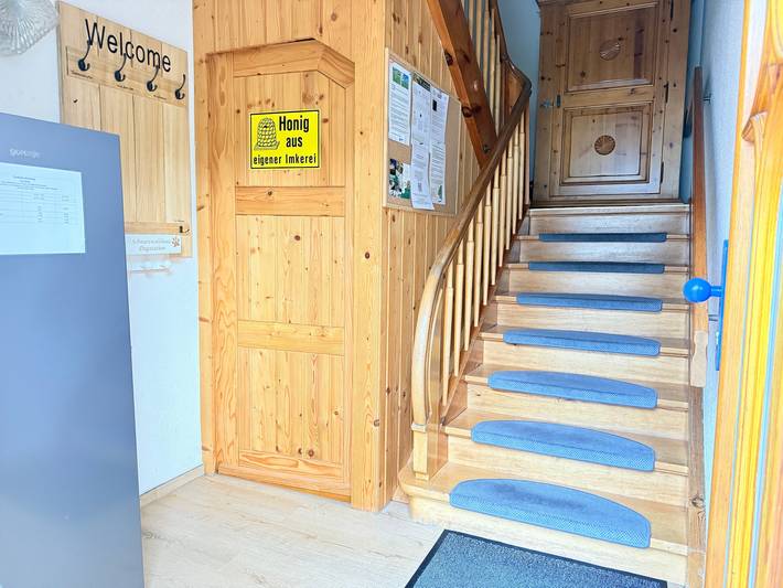 Gruppen-Mehrgenerationen-Ferienhaus bis 12 Personen: Sauna, Kamin, Garten & eingezäunte Hundewiese in Enzklösterle, Nordschwarzwald